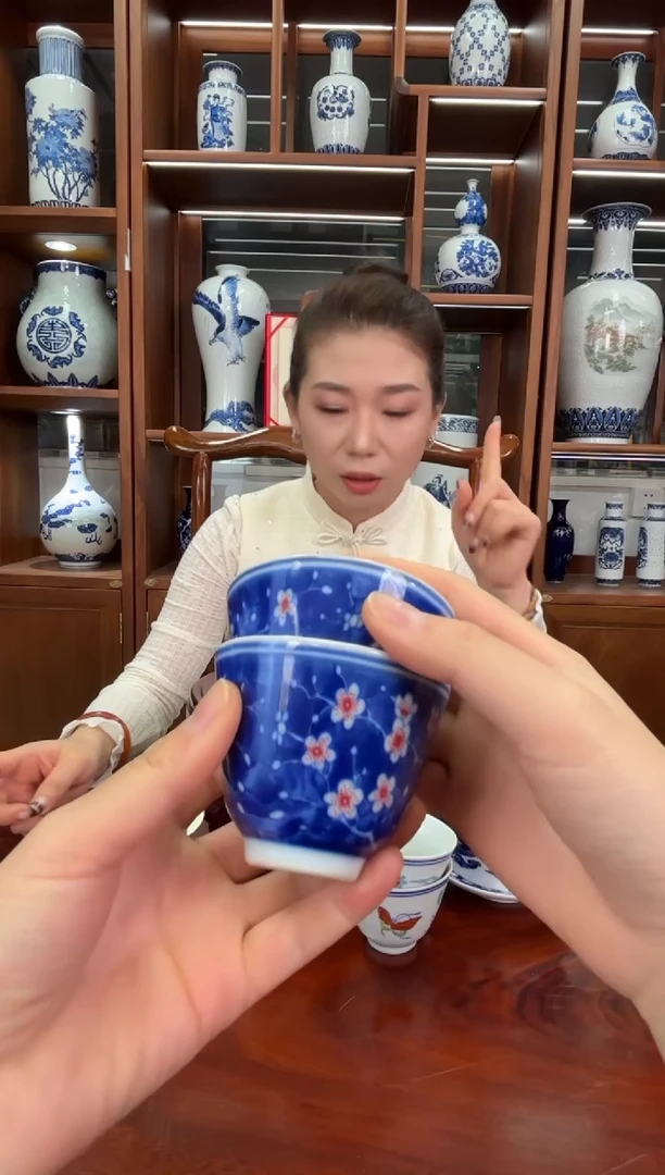 A01景德镇冰梅纹斗笠杯