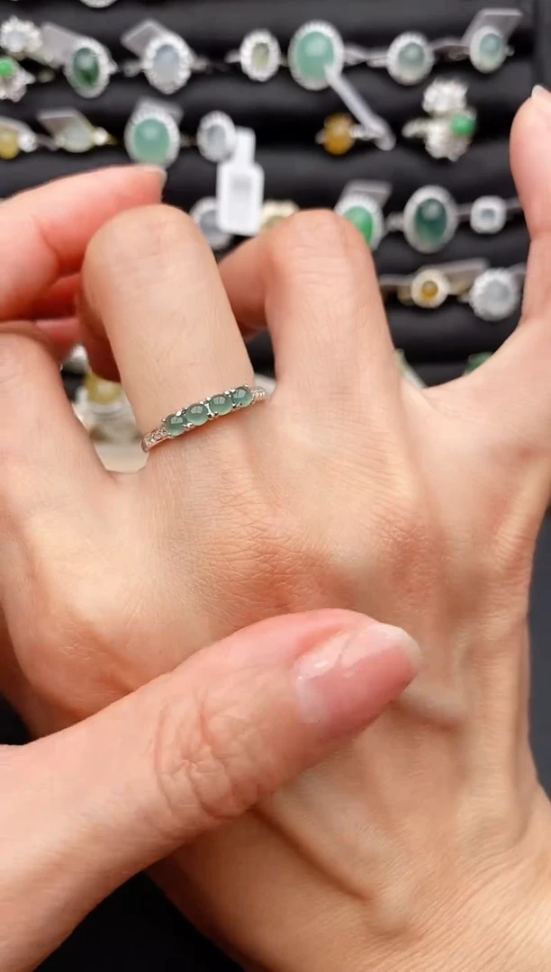 【闪购商品】翡翠戒指银S925镶嵌缅甸天然A货翡翠111   8-9