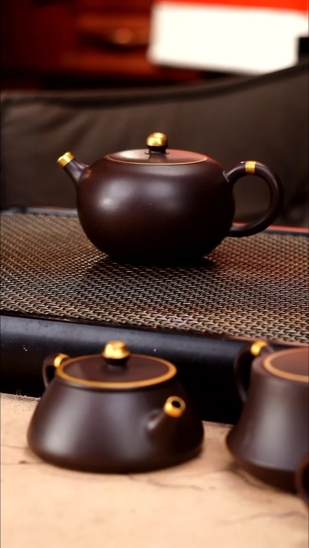 茶壶紫砂四号井茄皮紫泥描金嵌盖西施160cc