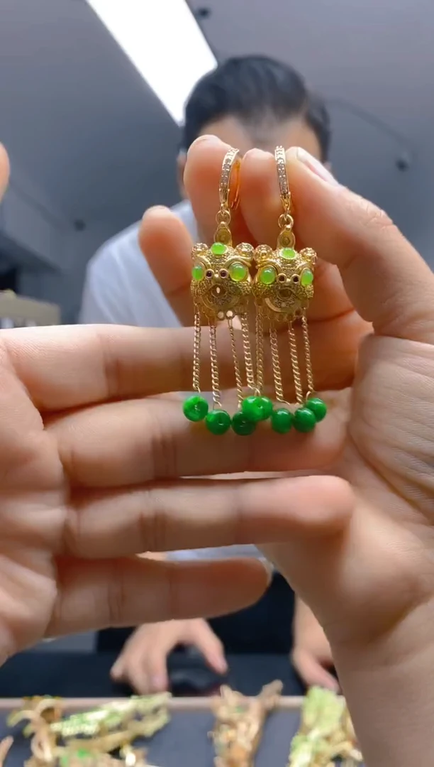 【闪购商品】翡翠耳饰合金300翡翠耳包