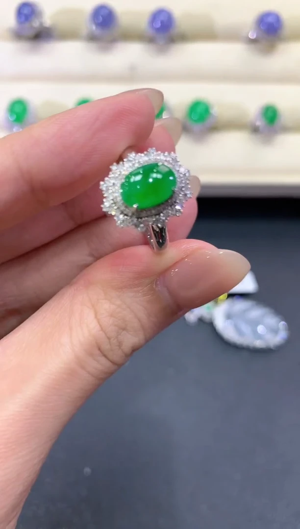 【闪购商品】翡翠戒指18K金镶嵌a337