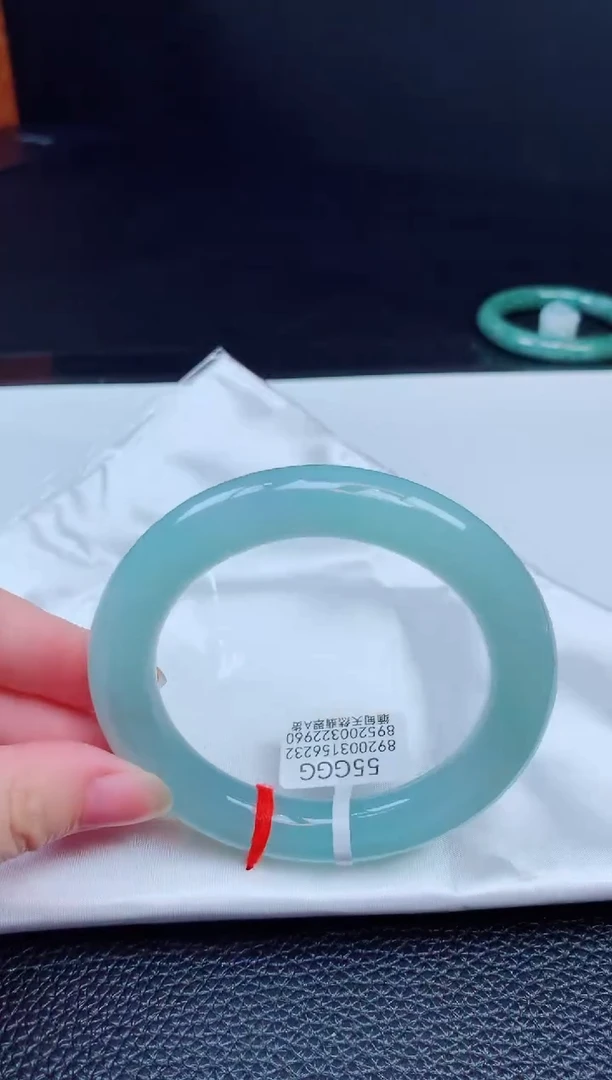 翡翠手镯未镶嵌缅甸天然翡翠A货手镯