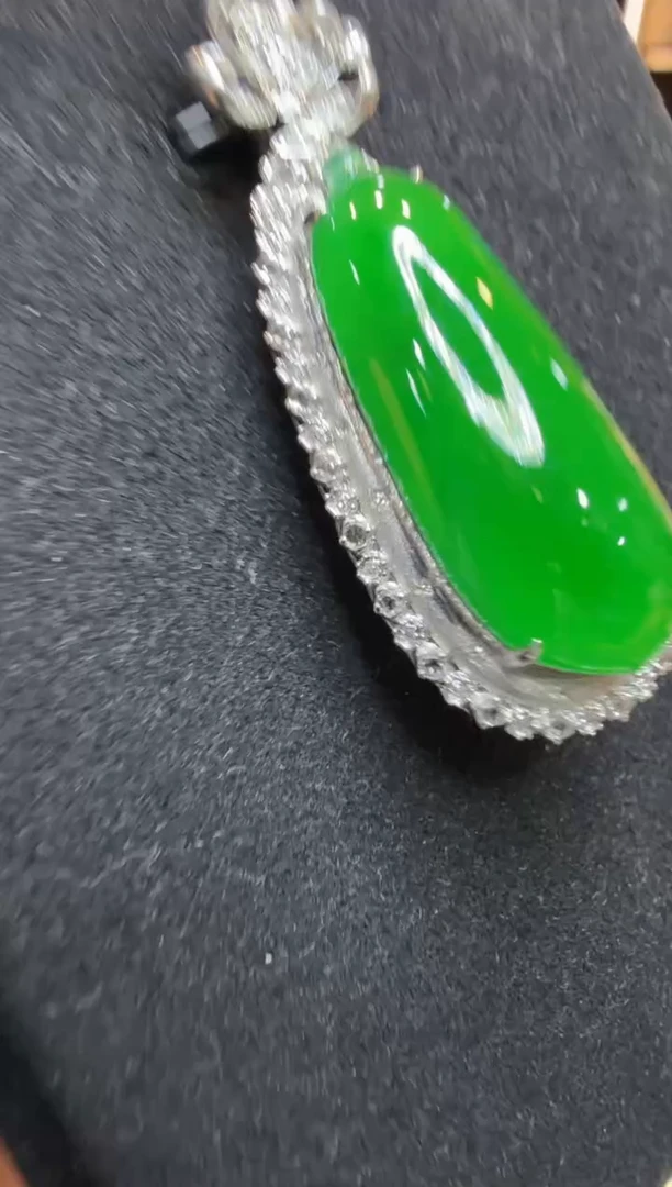 吊坠(不含链)18K金镶嵌翡翠多样性团购发一件