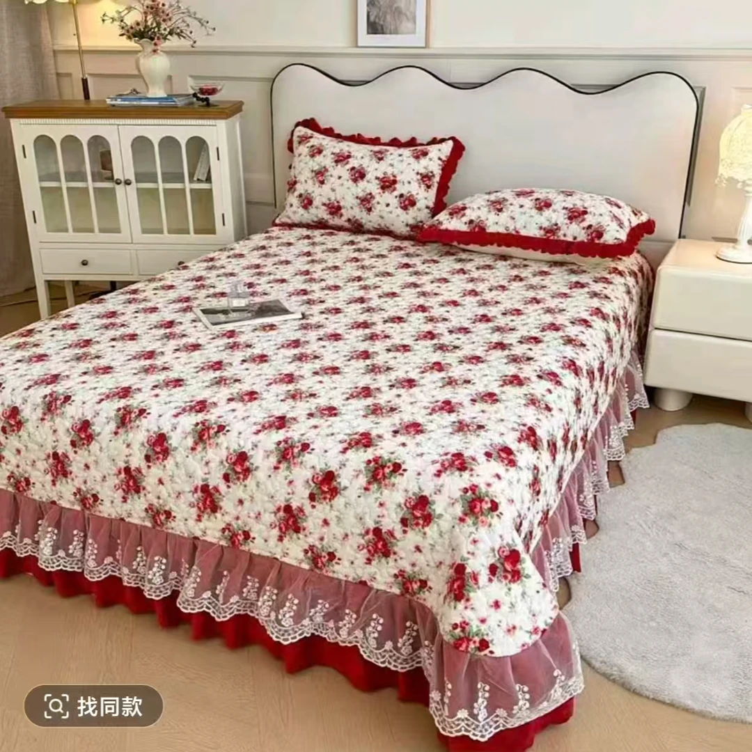 新品高端夹棉牛奶绒蕾丝花边床盖