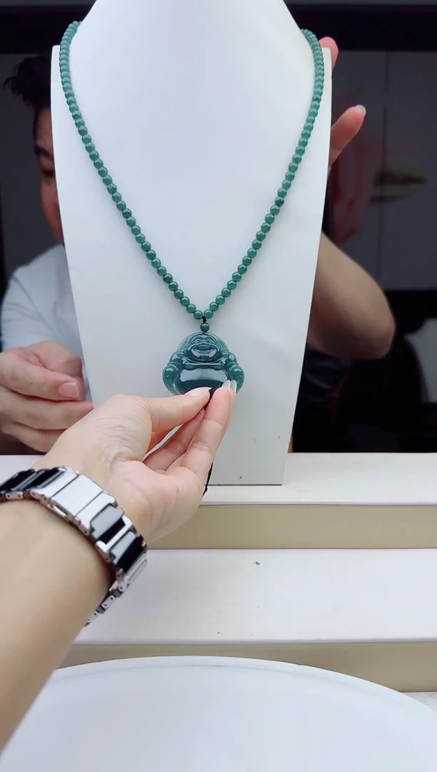 颈饰未镶嵌翡翠多样性发其中一