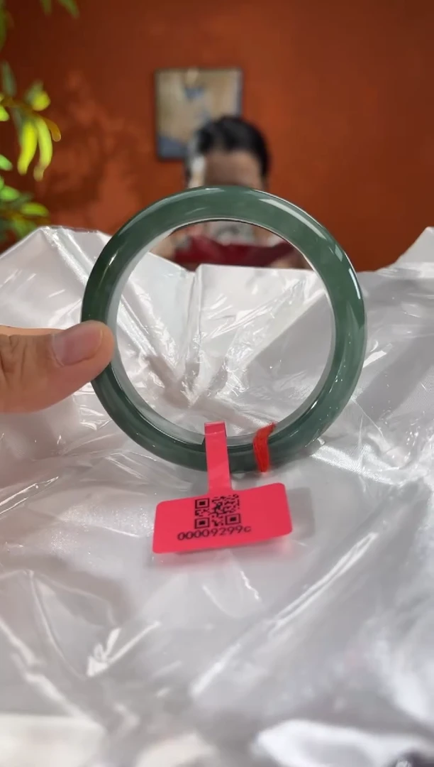 未镶嵌手镯翡翠翡翠手镯