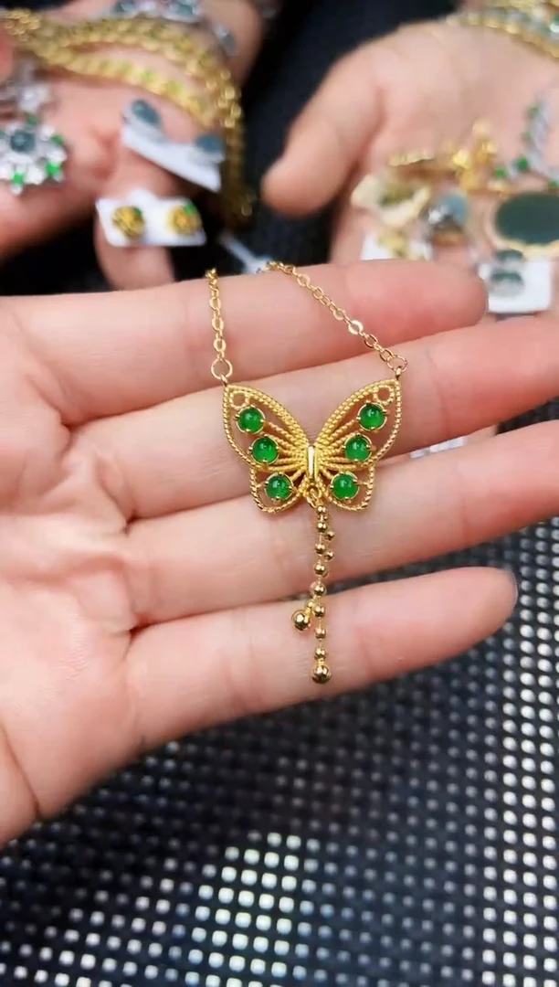 【闪购商品】翡翠颈饰未镶嵌11111111