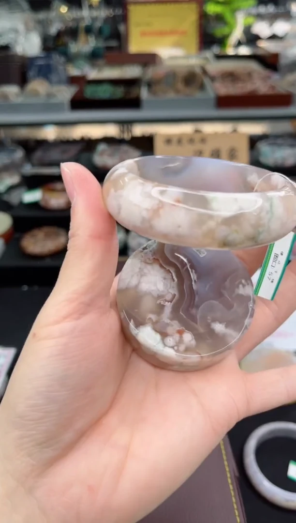 【闪购商品】石英质玉手镯未镶嵌57圈口（赠品镯心）3571168