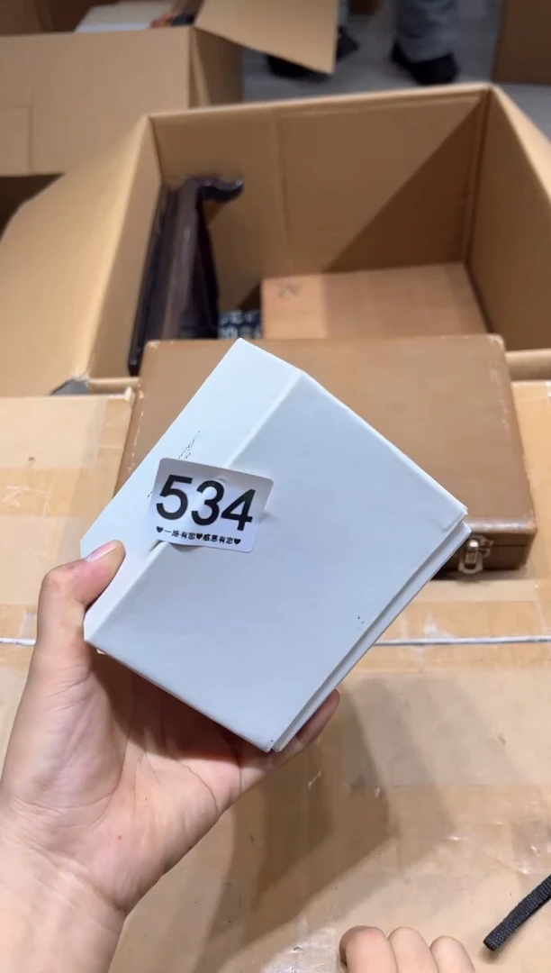 瓷片陌**薇534..........