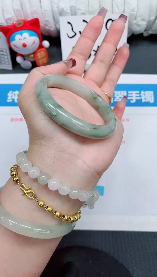 【闪购商品】石英质玉手镯未镶嵌295