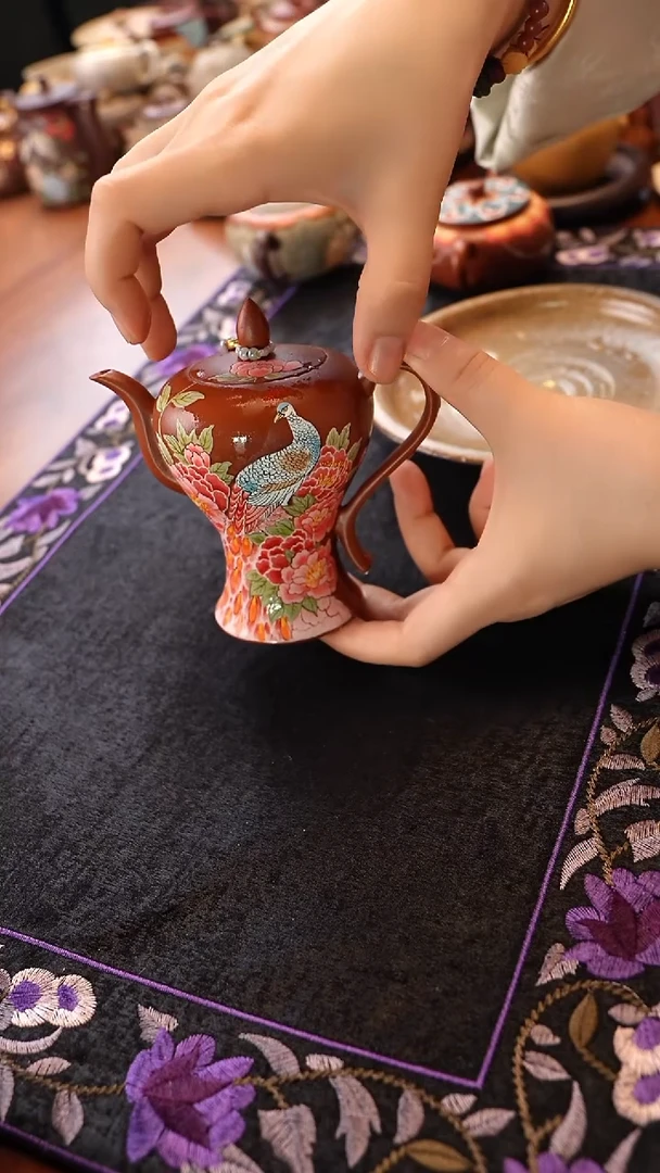 茶壶紫砂大红袍宫灯