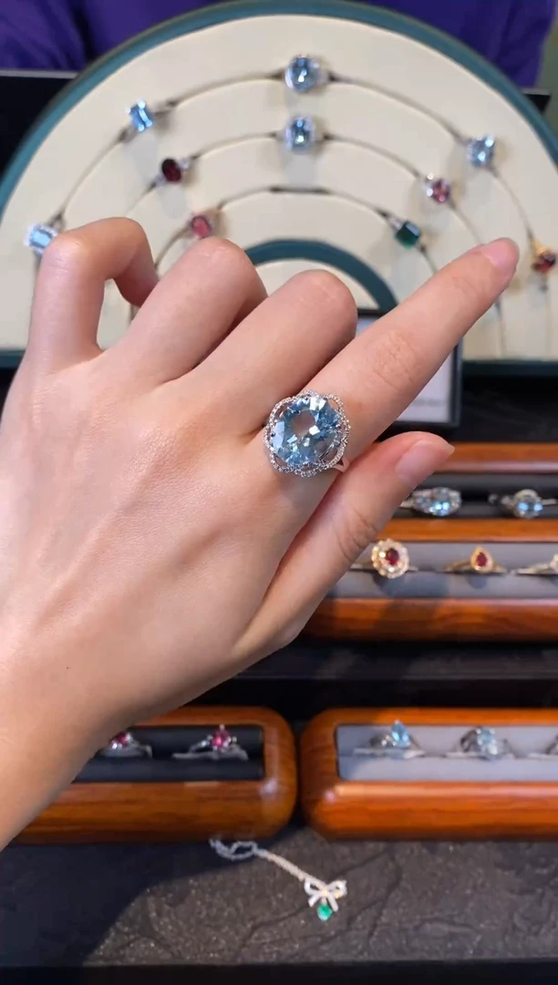 【闪购商品】海蓝宝石戒圈18K金镶嵌5.34ct 圣玛丽亚