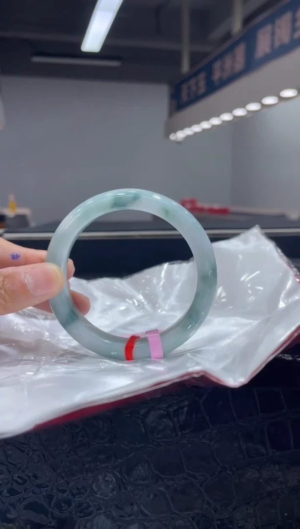 未镶嵌手镯翡翠2