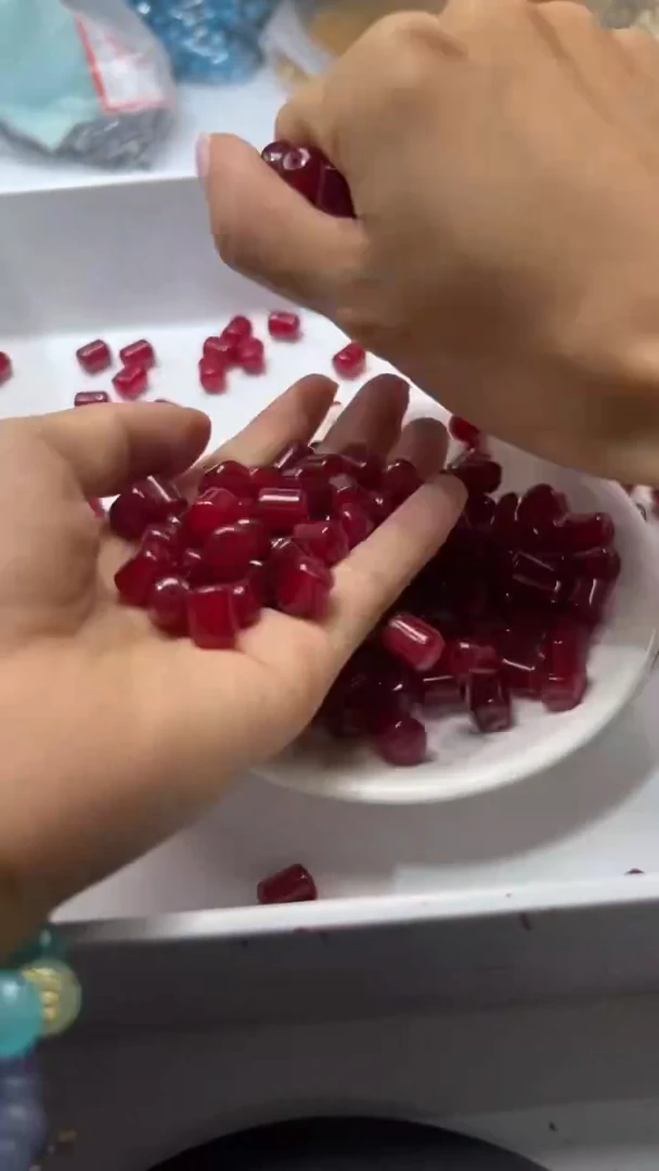 未镶嵌颈饰玛瑙/玉髓w2840鸽血红色管珠10*7mm*10颗