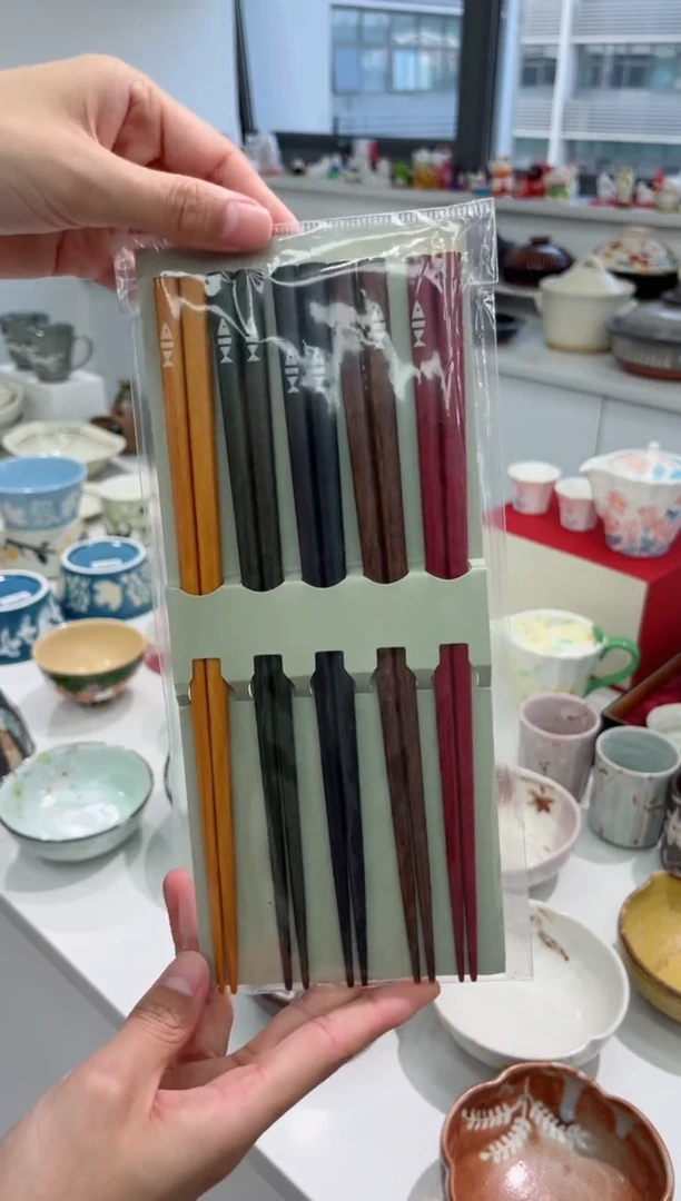 【闪购商品】瓷片福利彩鱼木筷5双装