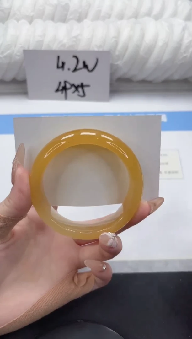 【闪购商品】石英质玉未镶嵌手镯A336-58