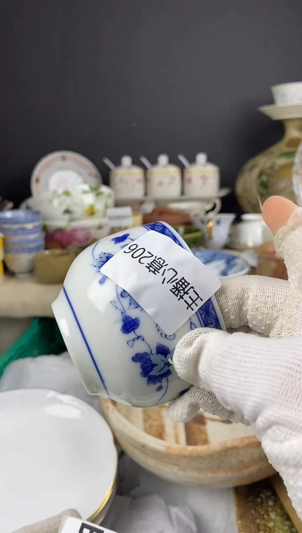 点关注，亮灯牌，满18包邮，感谢