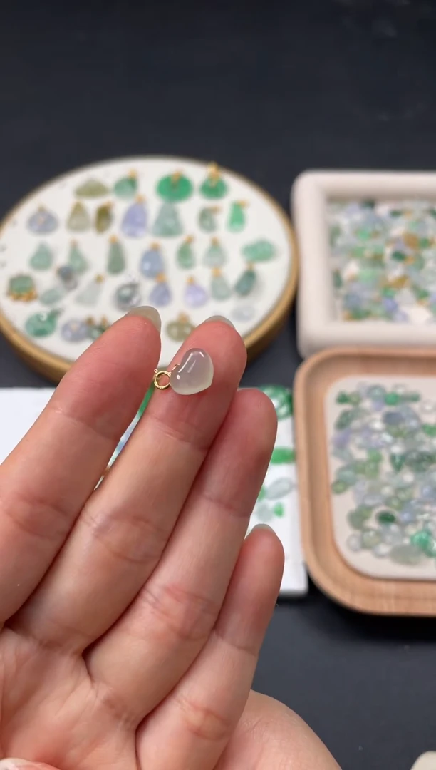 吊坠(不含链)银S925镶嵌翡翠一个JK729