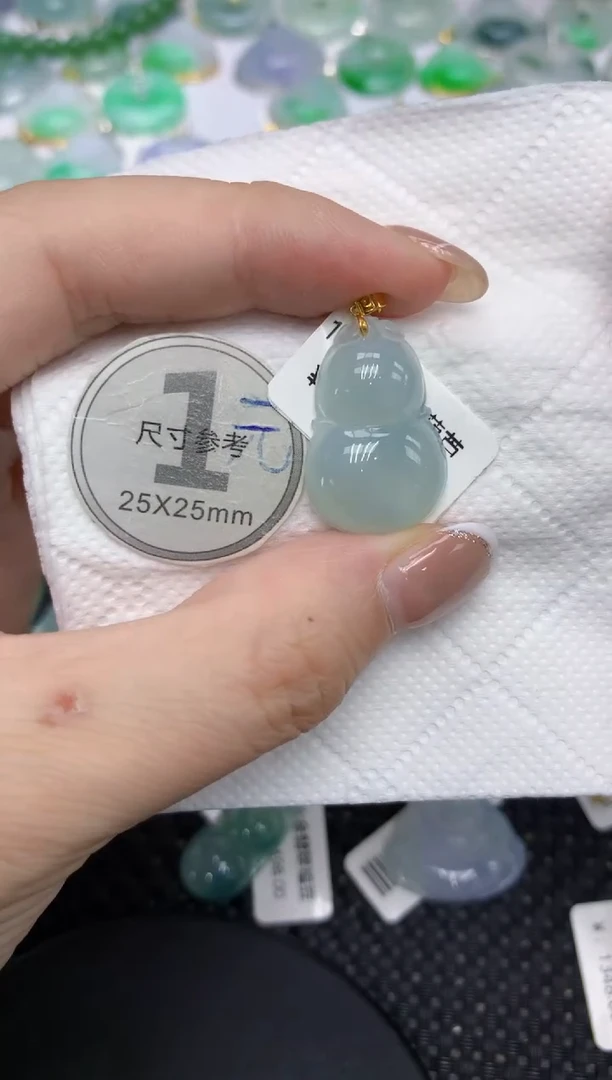颈饰18K金镶嵌翡翠111111111