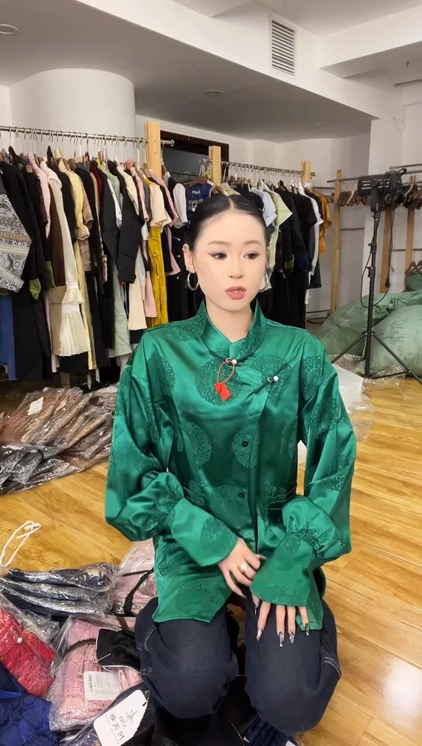 衬衣       2XL码    125-135斤