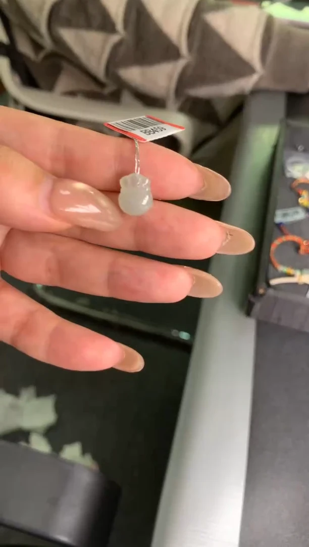 【闪购商品】翡翠挂件未镶嵌 一