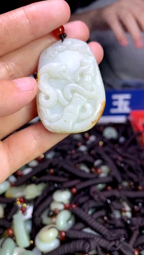 未镶嵌和田玉挂件1