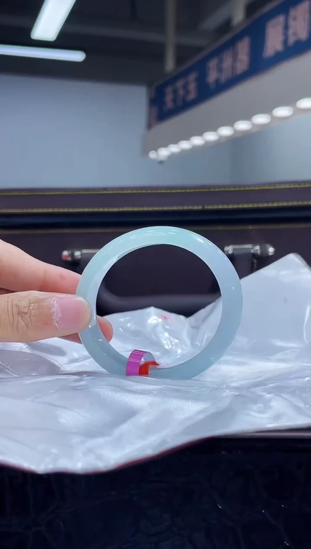 未镶嵌手镯（贵妃镯）翡翠13