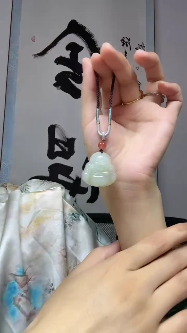 颈饰未镶嵌和田玉佛公