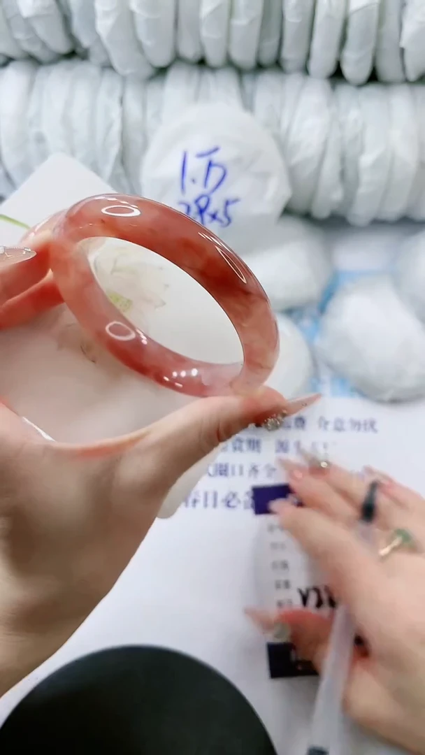 【闪购商品】石英质玉手镯未镶嵌多样性发货V286