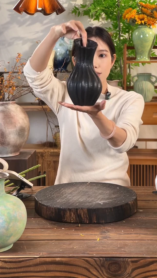 珠光黑-斜口花瓶