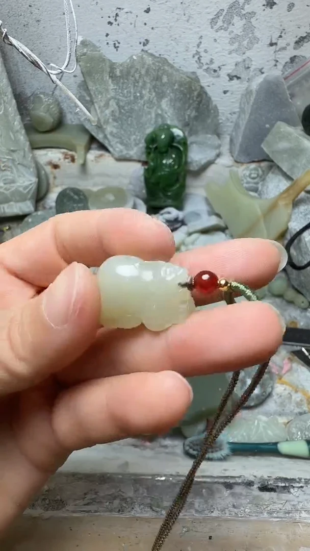 项链未镶嵌和田玉猪**猪貔貅