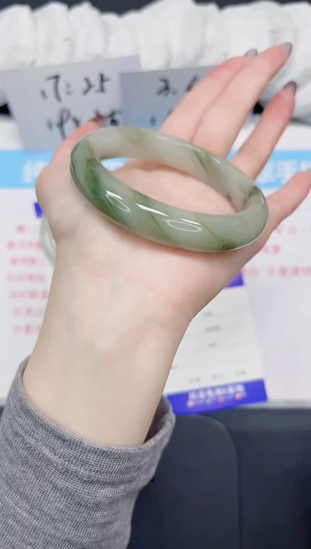 【闪购商品】石英质玉手镯未镶嵌276