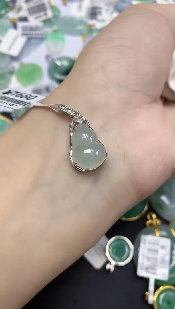 颈饰未镶嵌翡翠天然缅甸翡翠A货多样性发一件