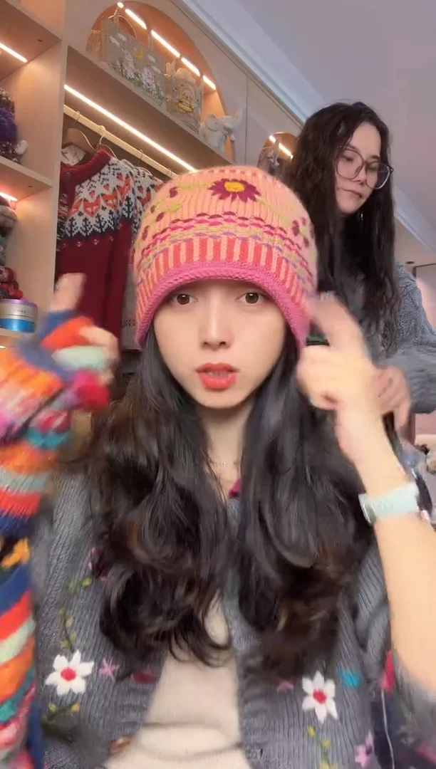 绵羊毛美利奴樱花粉刺绣冷帽