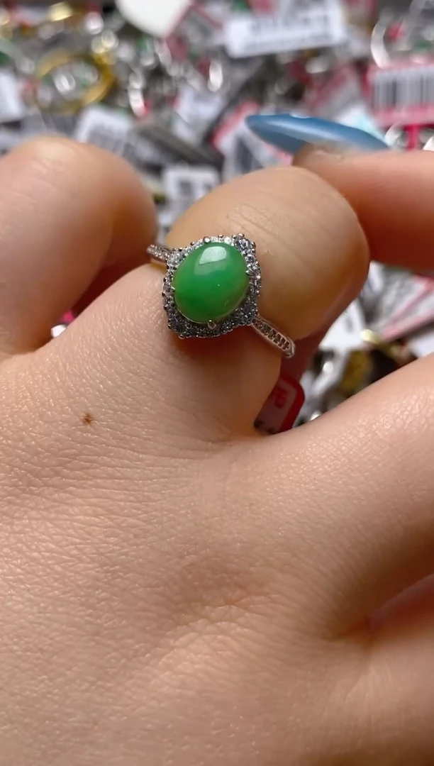 银S925镶嵌戒指翡翠百内无证书