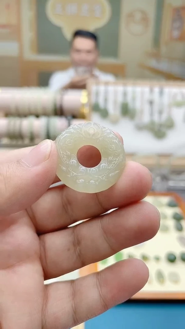 和田玉未镶嵌吊坠(不含链)卡30貔貅平安扣