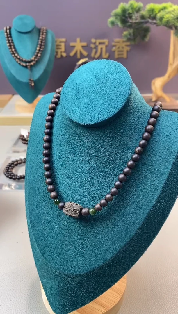 【闪购商品】沉香手串J芽庄06白棋矿化料+顶珠沉香木雕