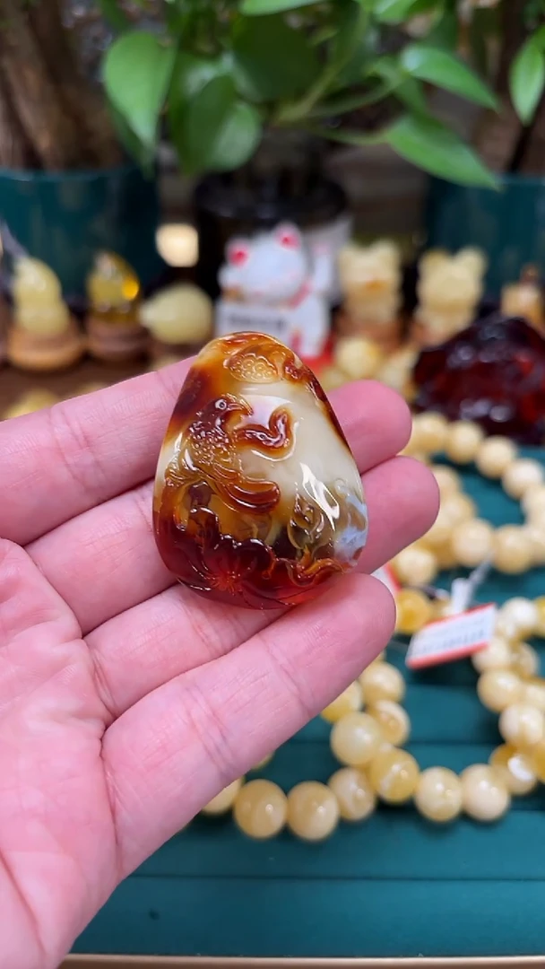 手链蜜蜡未镶嵌p47 特色蜜蜡雕刻件 12.94克