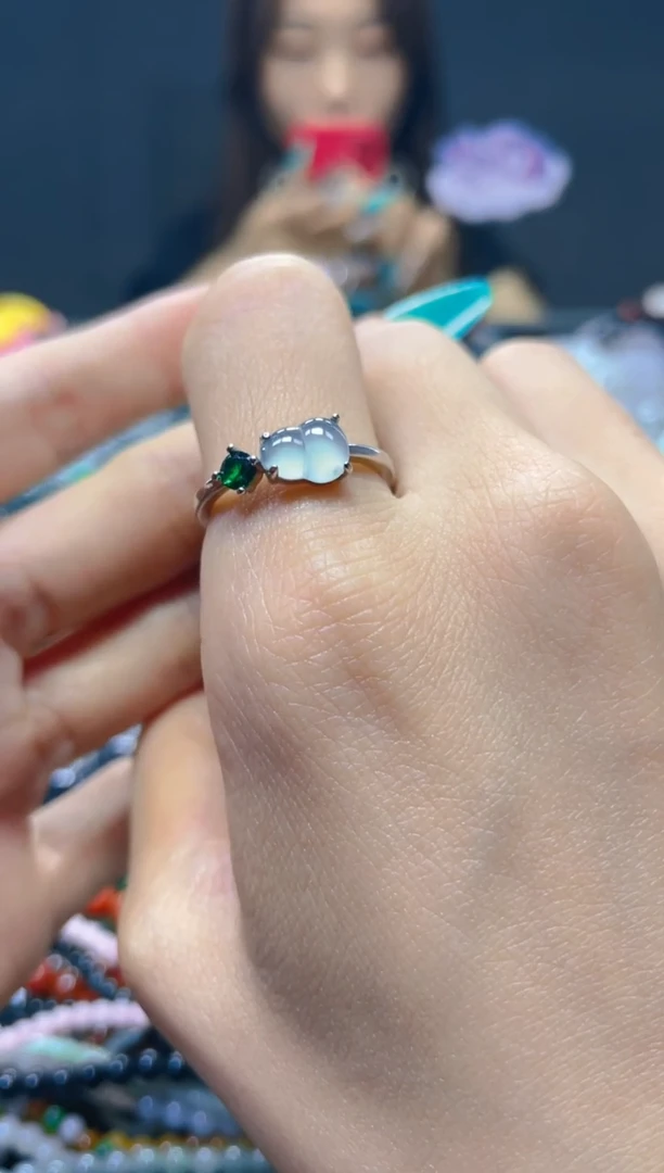 翡翠未镶嵌颈饰/P/翡翠A货，一件也是批发价