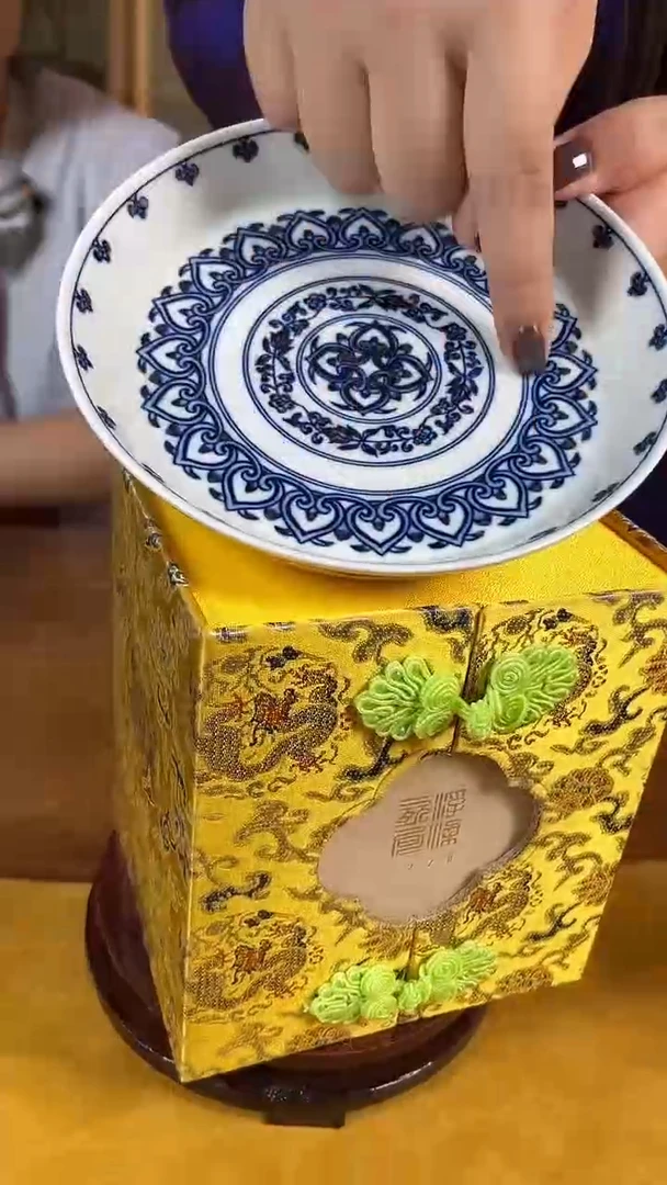 摆件古县衙青花宝相壶承