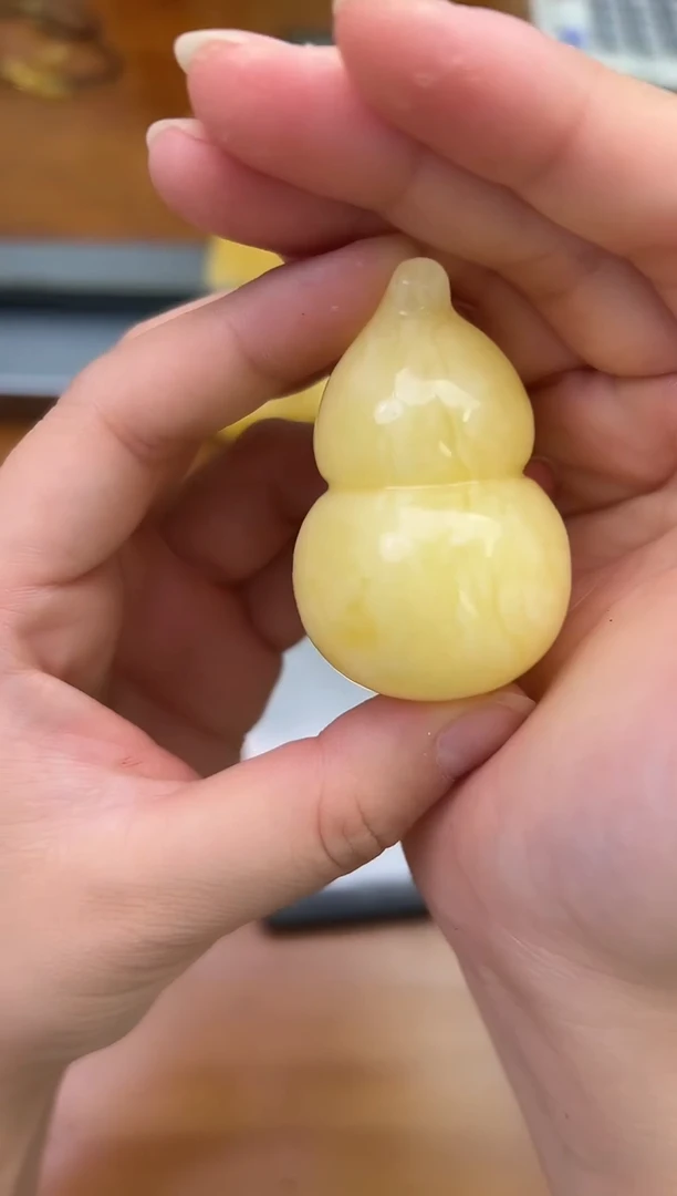 裸石琥珀未镶嵌蜜蜡吊坠