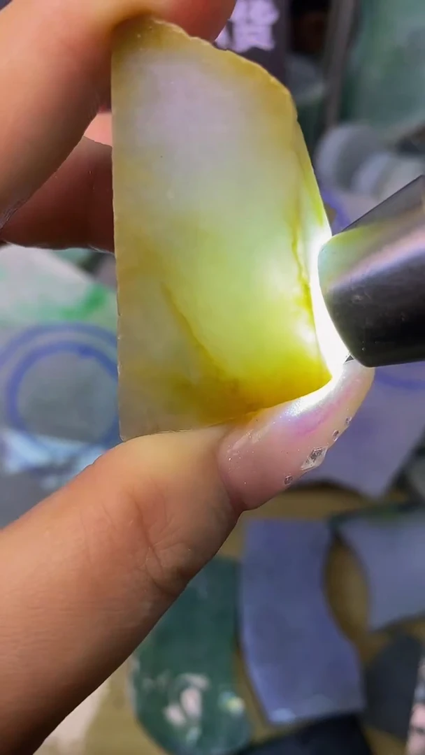 翡翠裸石天然A货缅甸翡翠高品质边角料938