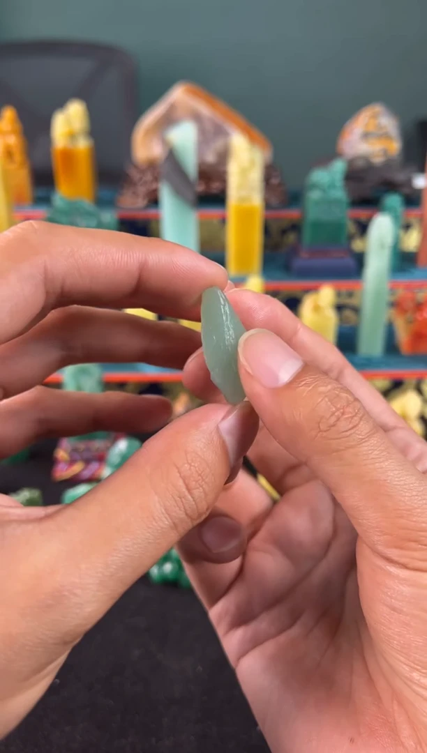 四川石梅子青原石2.9*1.6*1.0