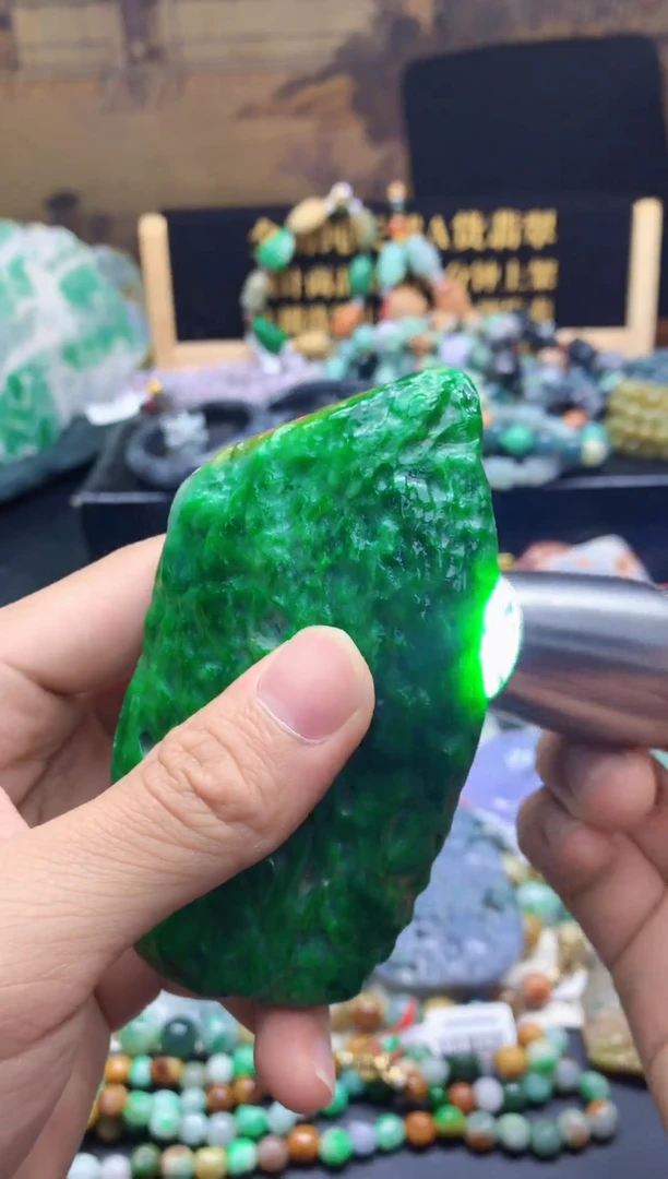 颈饰未镶嵌翡翠玉**好天然A货翡翠
