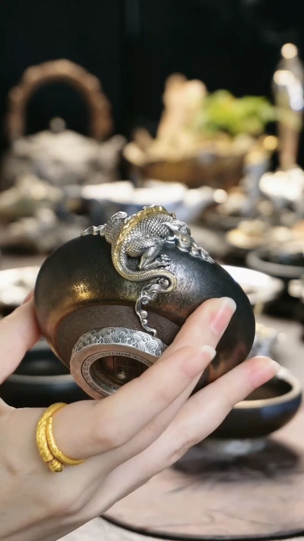 【闪购商品】境秋 镀金貔貅黑陶杯