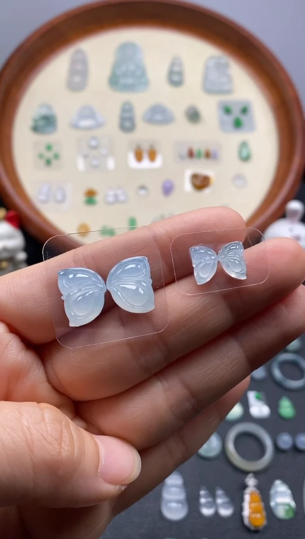 颈饰未镶嵌翡翠冰蝴蝶翅膀2对/芬