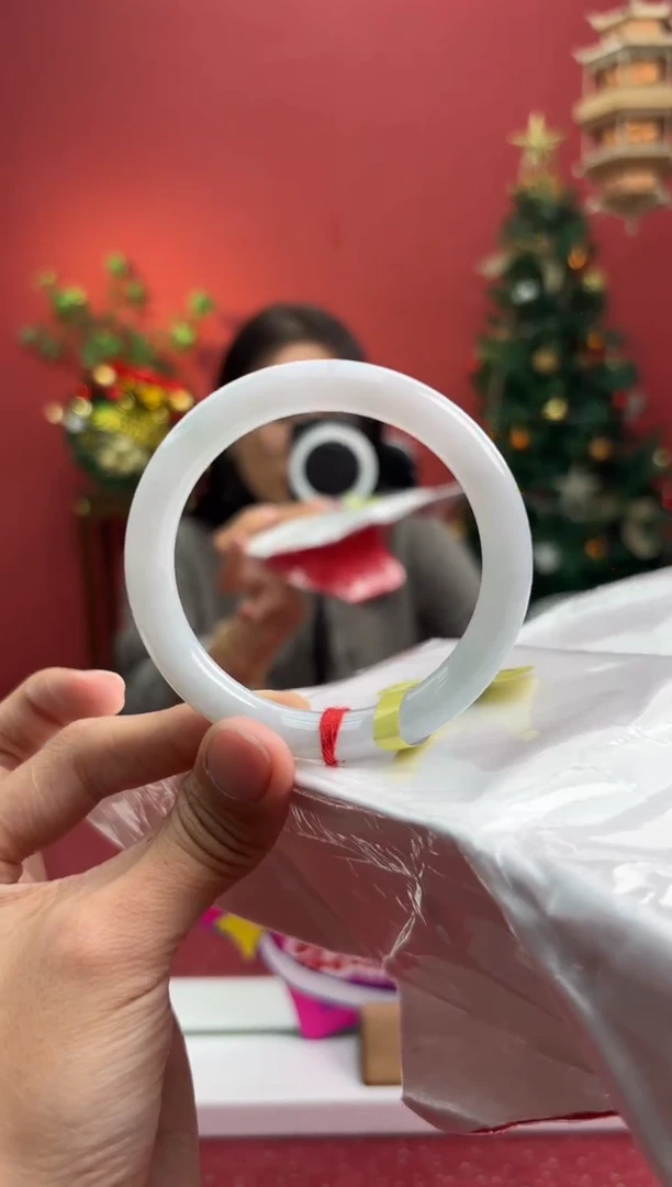 未镶嵌手镯（圆镯）翡翠翡翠手镯10