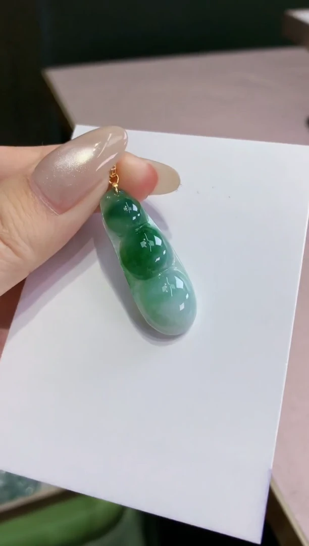 颈饰未镶嵌翡翠天然缅甸翡翠A货挂件