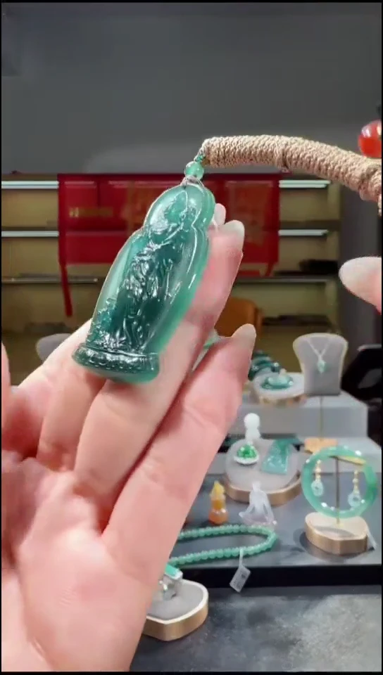 吊坠(不含链)未镶嵌翡翠观音