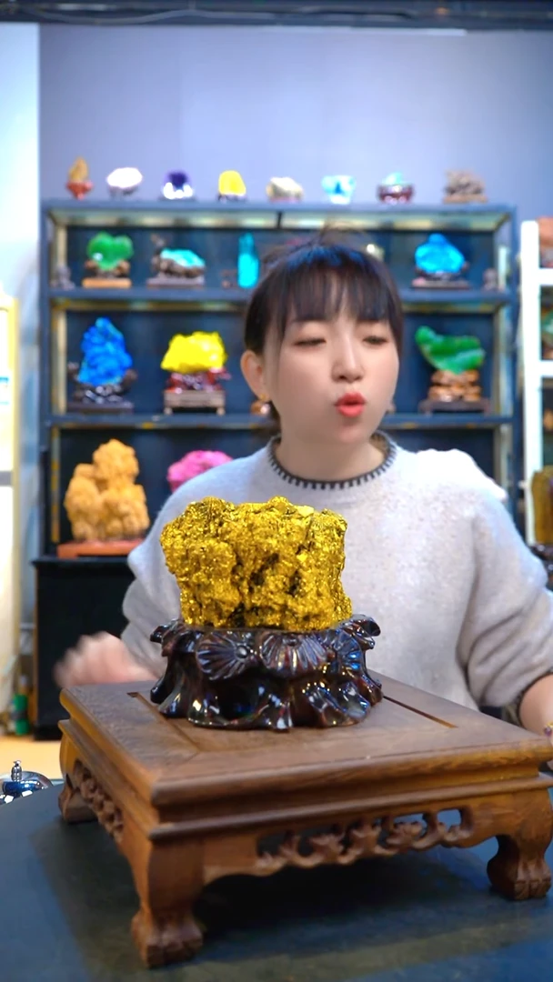 石材中****）精品矿物晶体摆件